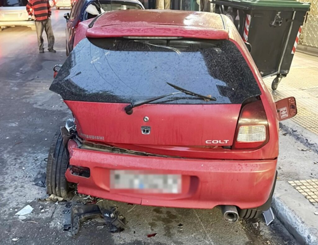 Τροχαίο δυστύχημα στο Παγκράτι: Νεκρός 35χρονος αναβάτης μηχανής που συγκρούστηκε με ΙΧ