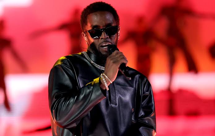 Diddy: Πώς χτύπησε το κεφάλι του στη φυλακή με αποτέλεσμα να μεταφερθεί στο νοσοκομείο