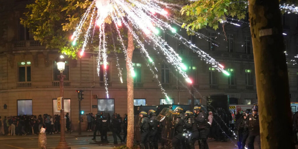 Φουντώνει η οργή κατά της κυβέρνησης Ράμα στην Αλβανία - Συγκρούσεις διαδηλωτών και αστυνομίας