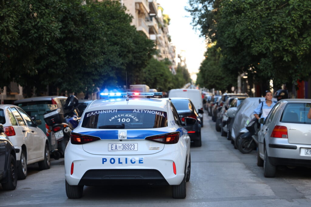 Ύποπτο αντικείμενο που μοιάζει με χειροβομβίδα εντοπίστηκε σε πάρκο στο Χαϊδάρι