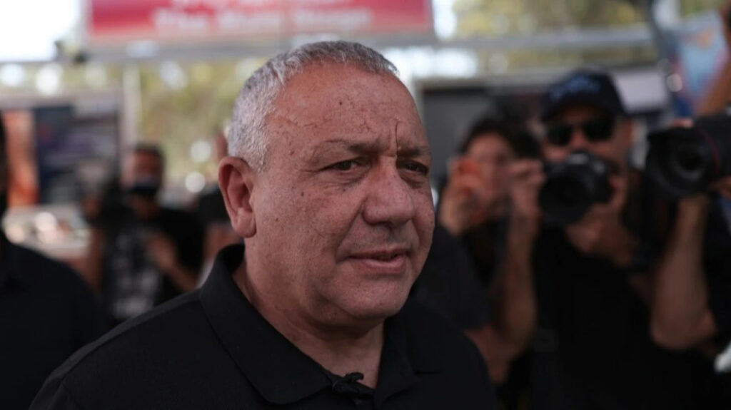 Ισραήλ: Αποκλείει το ενδεχόμενο να ενταχθεί σε κυβέρνηση Νετανιάχου μετά τις εκλογές, ο Γκάντι Άιζενκοτ