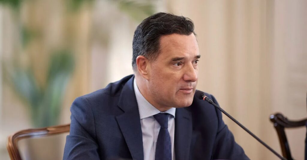 Άδωνις Γεωργιάδης: Ο Ανδρουλάκης δεν ψήφισε το όριο ηλικίας για τα social media από κόμπλεξ για τον Μητσοτάκη