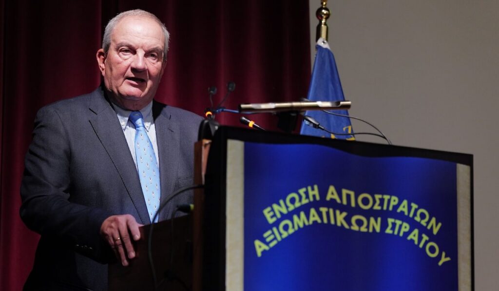 261025195207_kostas_karamanlis-1200×700