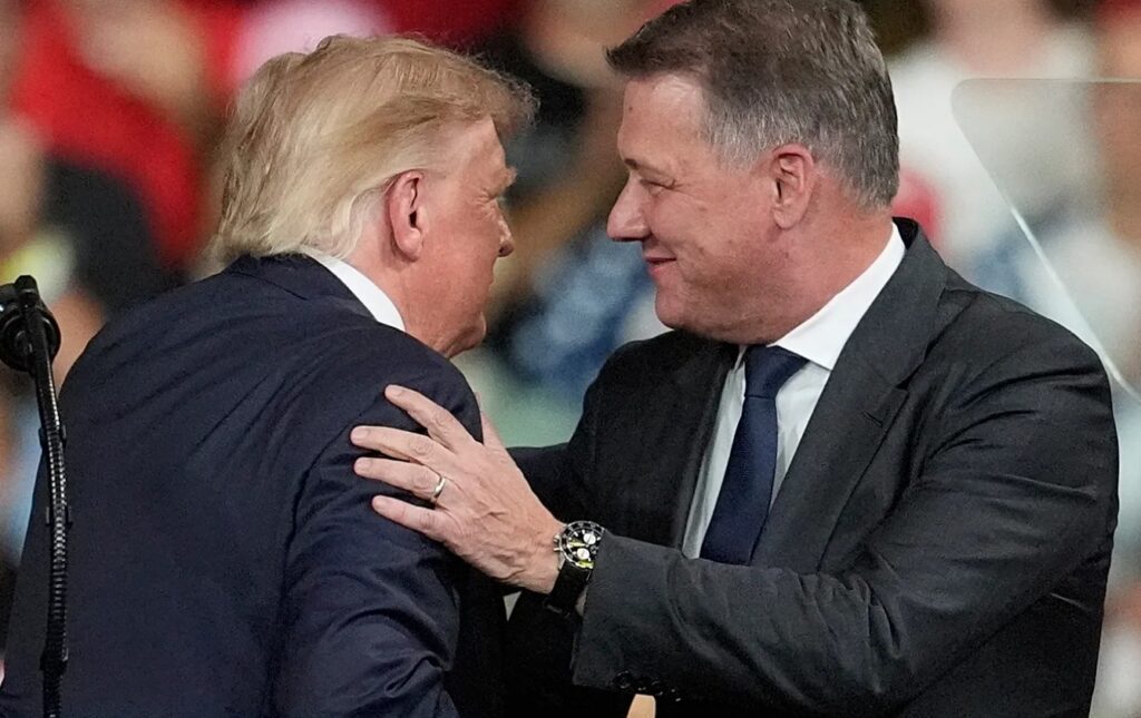 261026212831_audi-trump