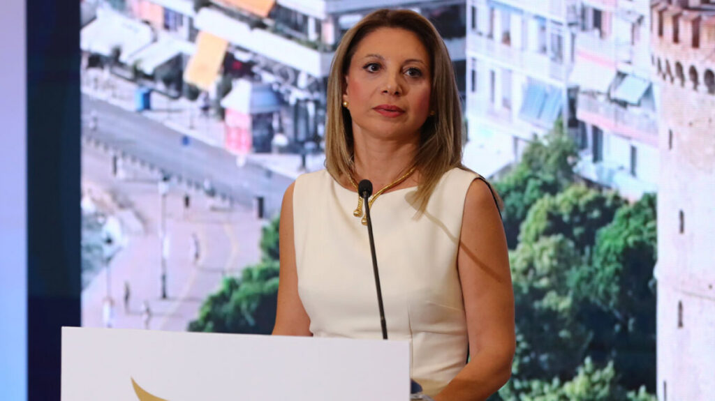 Μ. Καρυστιανού: Αρνήθηκαν το αίτημά μου να καταθέσω στεφάνι σε Αθήνα και Θεσσαλονίκη για την 28η Οκτωβρίου