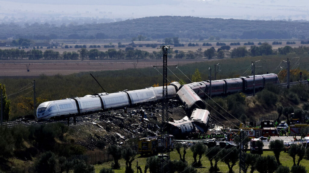 261028163224_spaintrain28-xrm