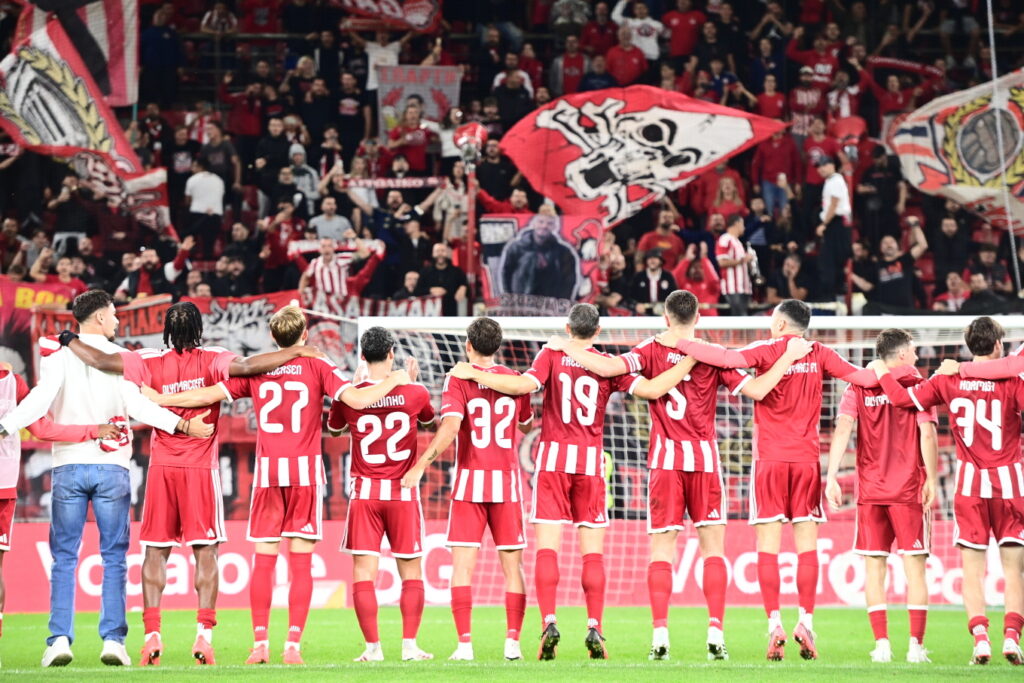 261029121638_olympiacos_fc