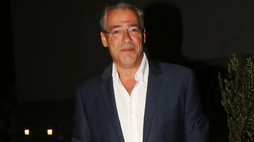 μανεσης